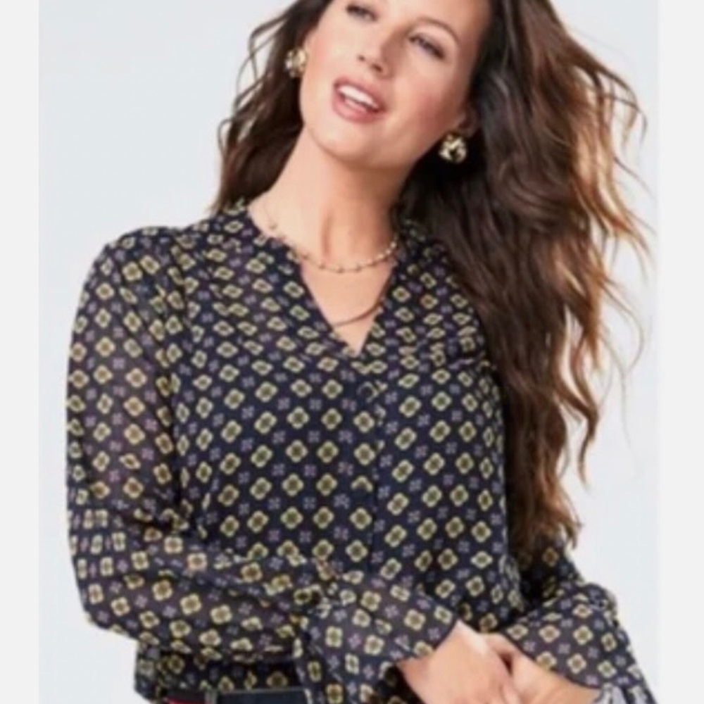 NWT CAbi 3772 Women’s Mosaic blouse with ruffle cuff